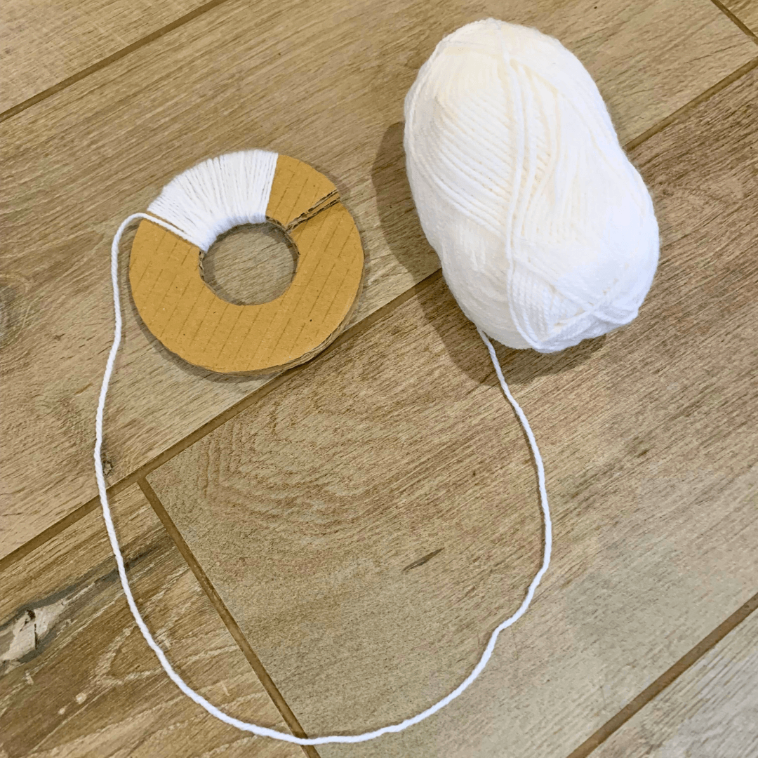 Fabriquer un pompon en laine